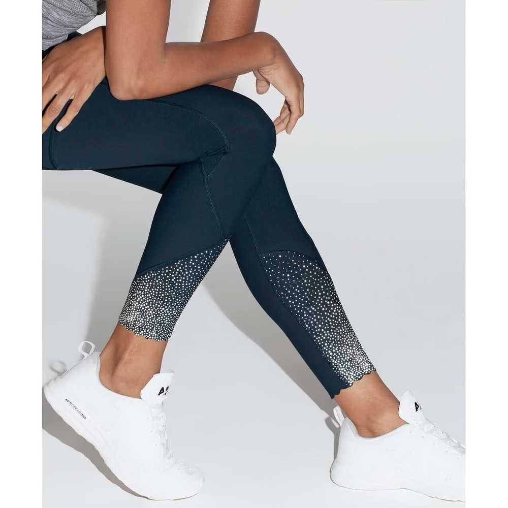 Lululemon Navy Tight Stuff Scalloped Hem Reflective Leggings (Size 2)